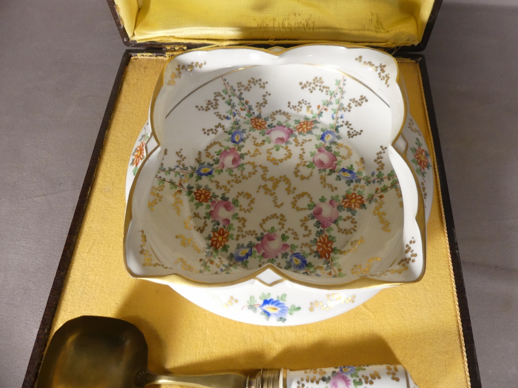 Service à Crème , Jatte et Louche En Porcelaine Fleurie, époque Début XX ème – Image 2