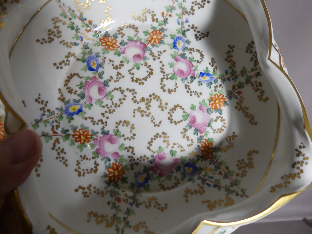 Service à Crème , Jatte et Louche En Porcelaine Fleurie, époque Début XX ème – Image 3