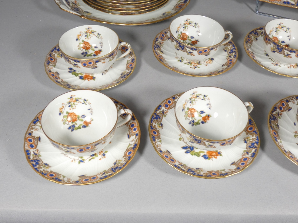 Bernardaud Singapour, service à thé et dessert en porcelaine de Limoges pour 8 personnes – Image 2