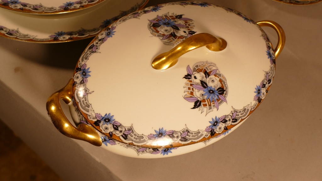Partie De Service En Porcelaine De Limoges époque Art Déco – Image 7