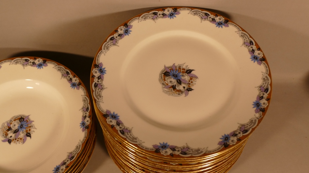 Partie De Service En Porcelaine De Limoges époque Art Déco – Image 6