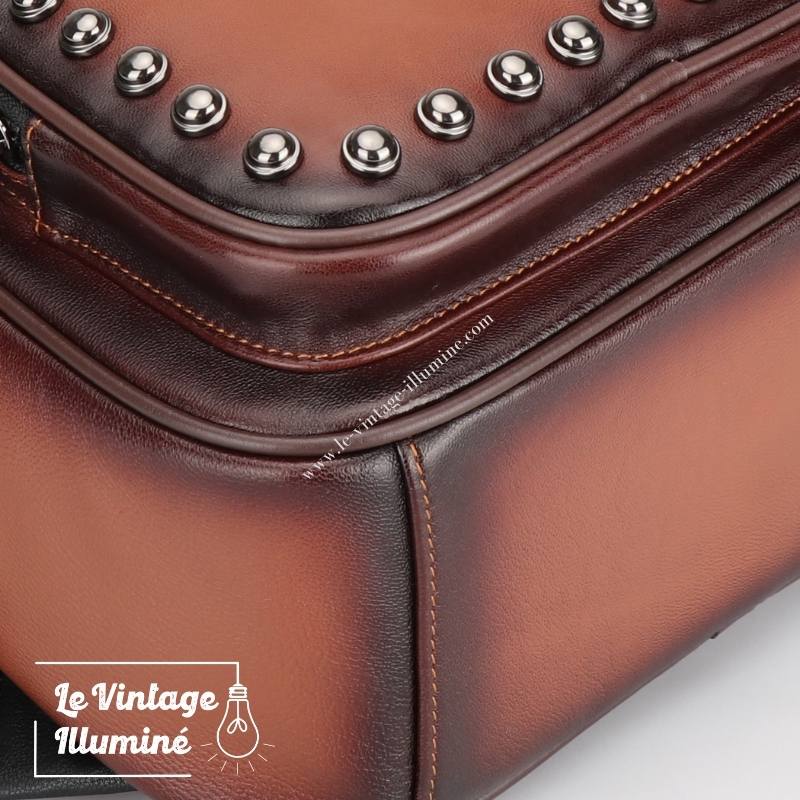 Sac à Dos Vintage Cuir et Rivets – Image 4