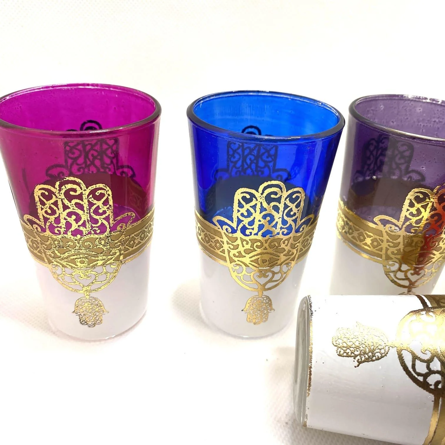 Verres à thé mauresque Hamsa blanc – Image 2